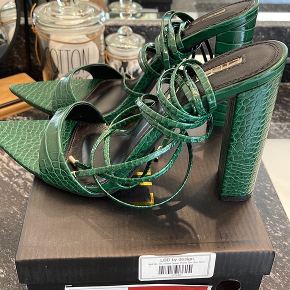 Green Block Heel - Picture 4 of 8